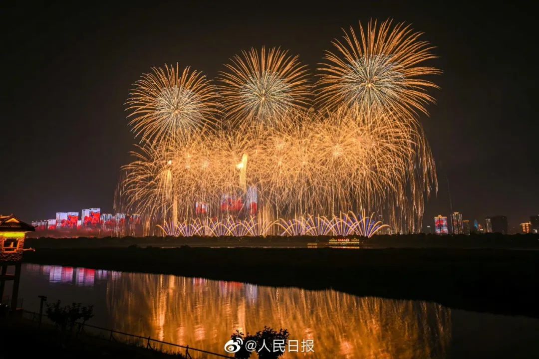 橘子洲烟花盛宴，最新时间，夜空璀璨的视觉奇观